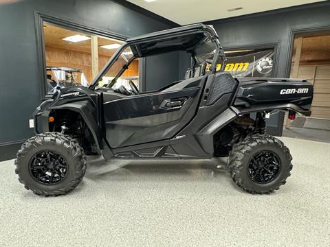 2023 Can-Am Commander XT 700 in Iron Station, North Carolina - Photo 2