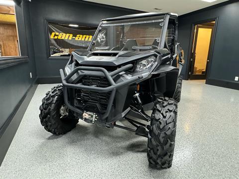 2023 Can-Am Commander XT 700 in Iron Station, North Carolina - Photo 6