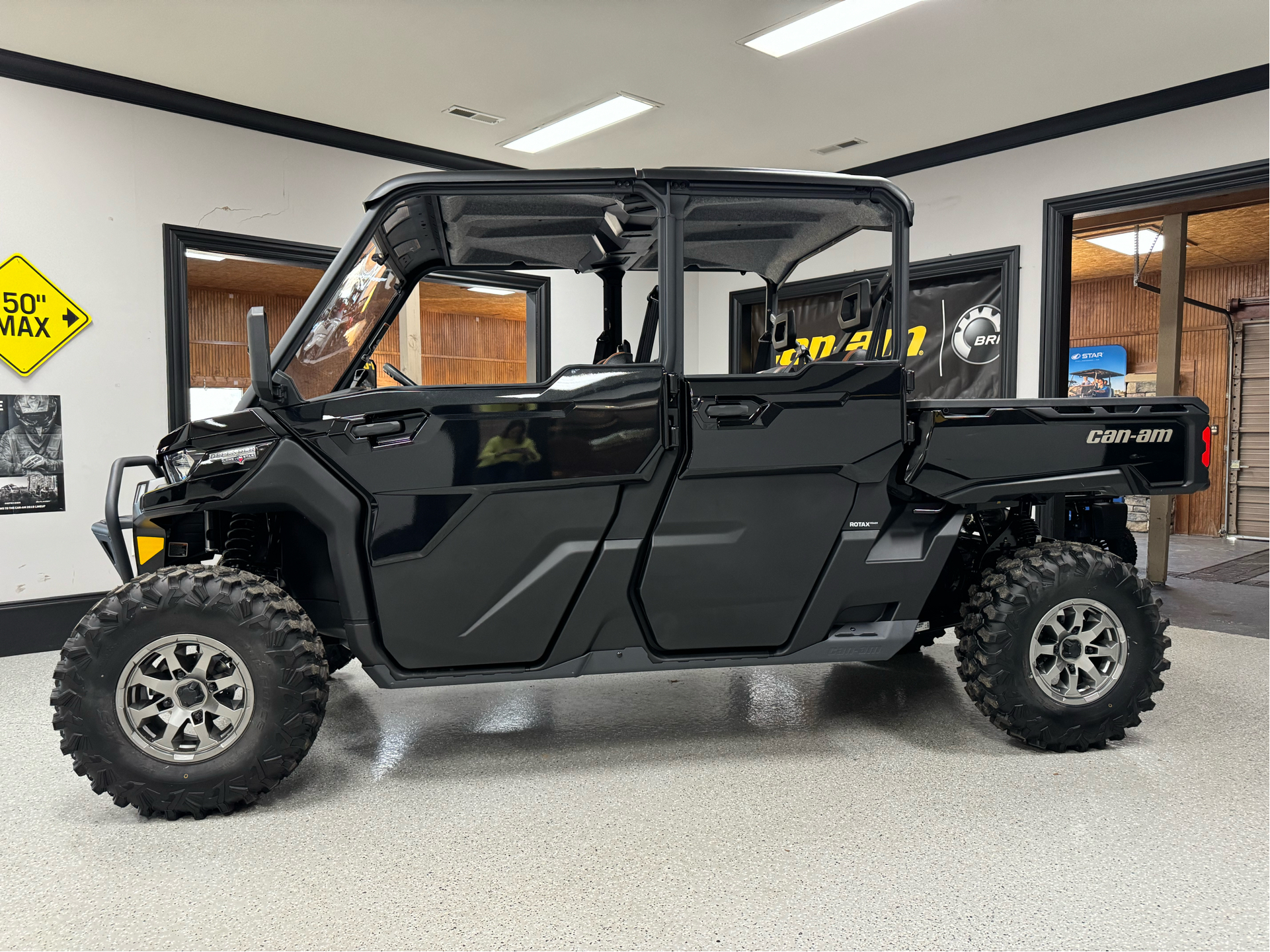 2024 Can-Am Defender MAX Lone Star HD10 in Iron Station, North Carolina - Photo 2