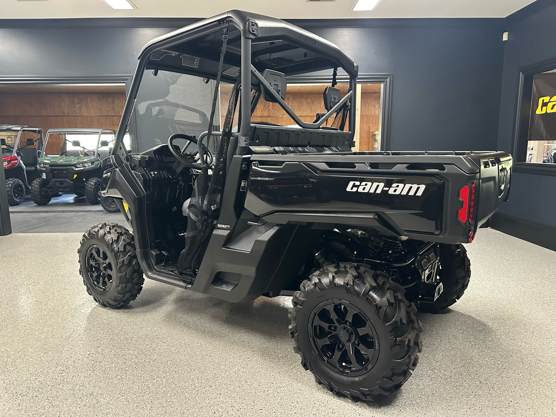 2024 Can-Am Defender XT HD10 in Iron Station, North Carolina - Photo 3