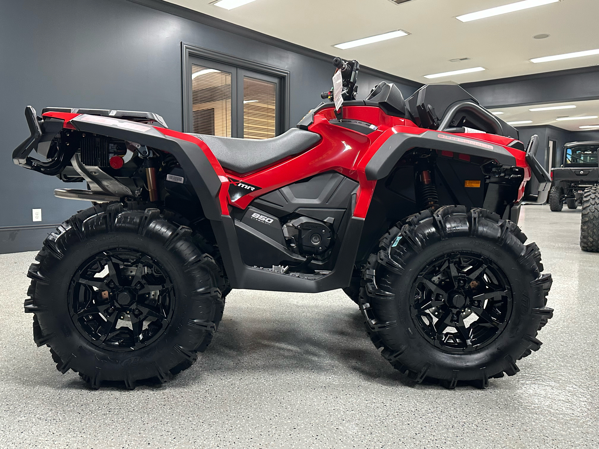 2024 Can-Am Outlander X MR 850 in Iron Station, North Carolina - Photo 7