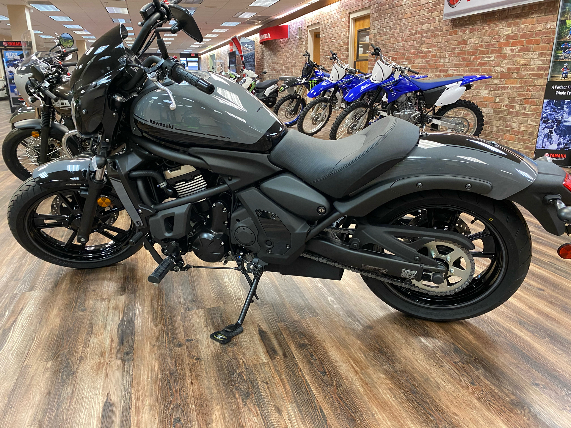 New 2021 Kawasaki Vulcan S Abs Cafe Motorcycles In Statesville Nc Stock Number A06149 Greatwesternmotorcycles Com