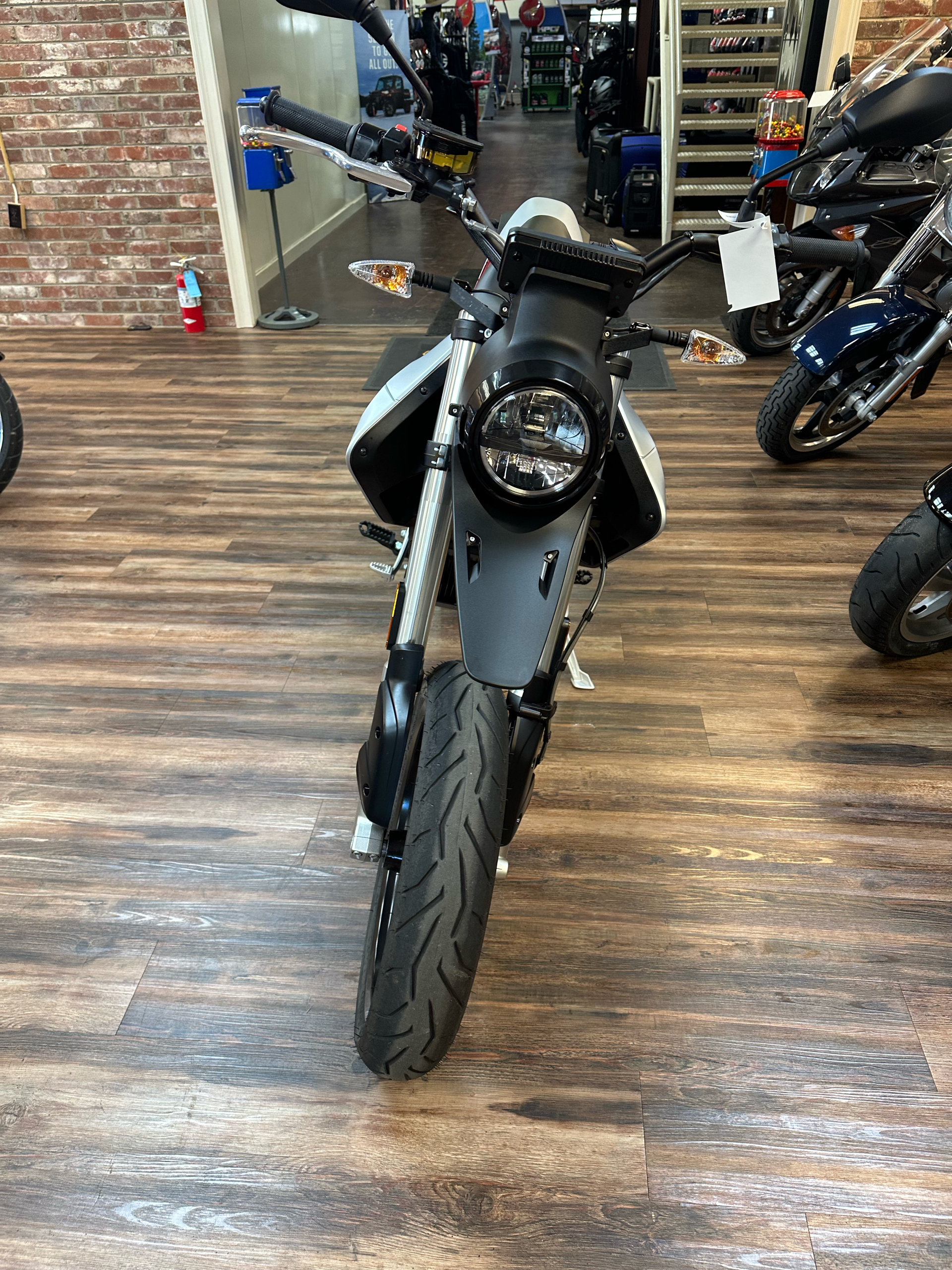 2022 Zero Motorcycles FXE ZF7.2 Integrated in Statesville, North Carolina - Photo 9