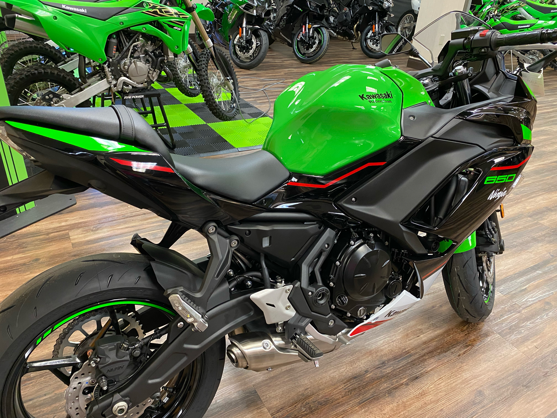 2022 Kawasaki Ninja 650 KRT Edition in Statesville, North Carolina - Photo 6