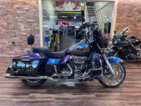 2017 Harley-Davidson Street Glide® Special in Statesville, North Carolina - Photo 2