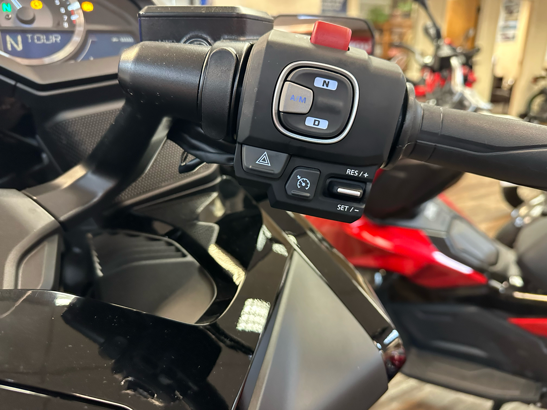 2023 Honda Gold Wing Tour Automatic DCT in Statesville, North Carolina - Photo 4