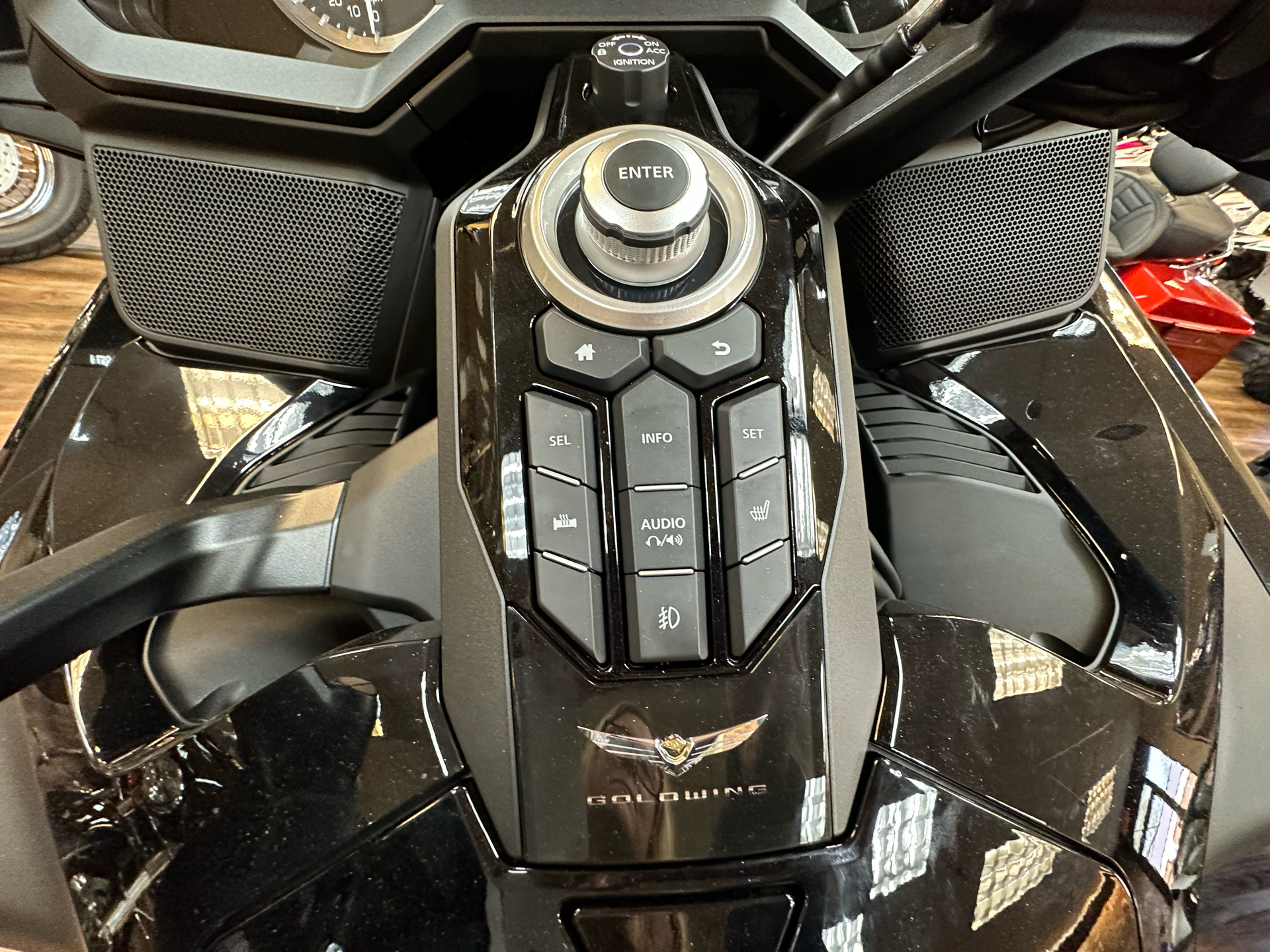 2023 Honda Gold Wing Tour Automatic DCT in Statesville, North Carolina - Photo 6
