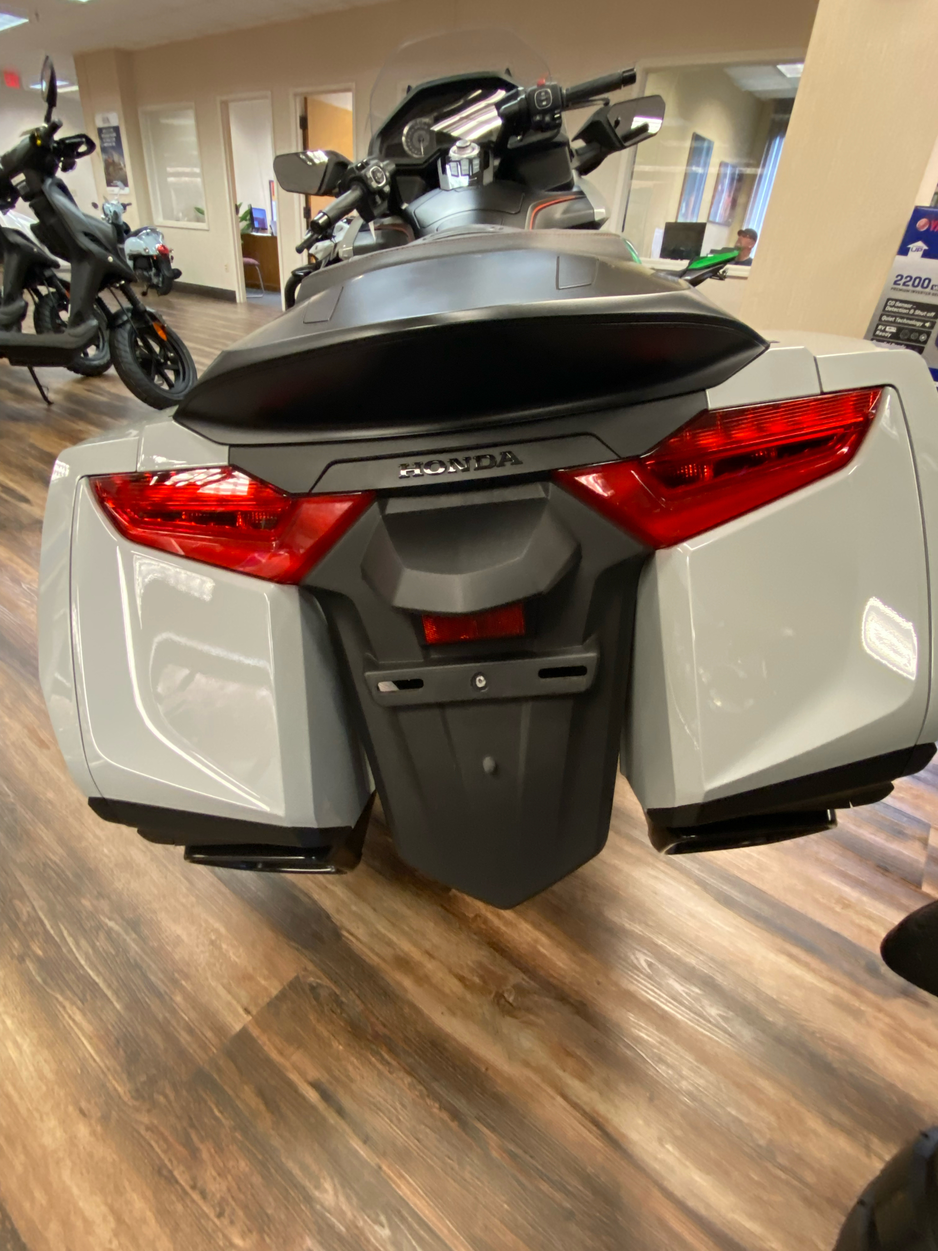 2021 Honda Gold Wing Automatic DCT in Statesville, North Carolina - Photo 9