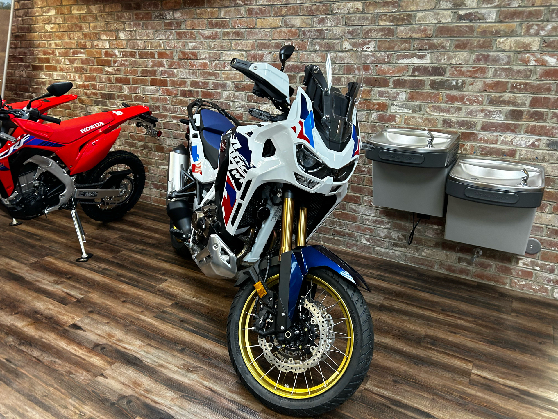 2020 Honda Africa Twin Adventure Sports ES DCT in Statesville, North Carolina - Photo 2