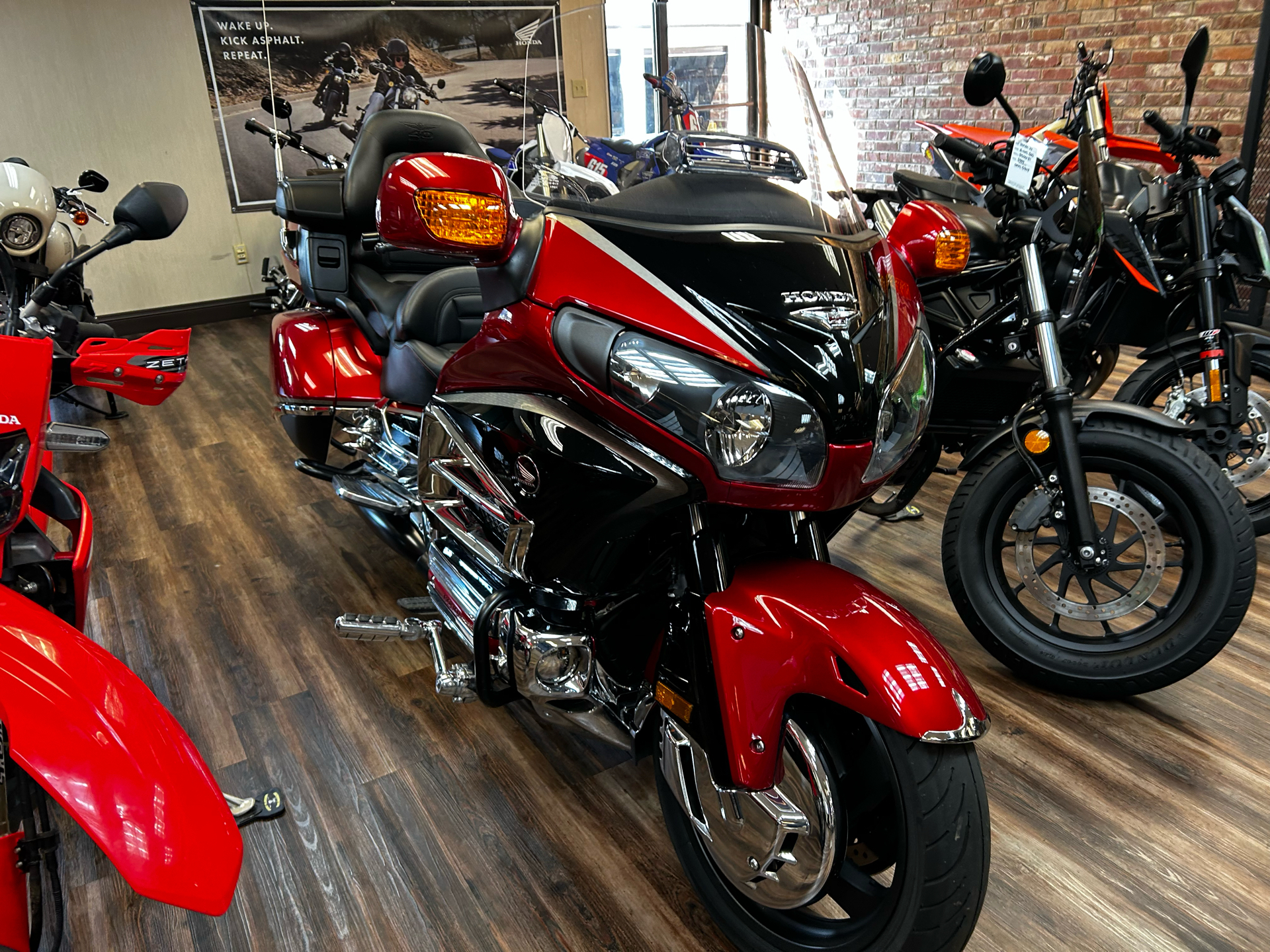 2015 Honda Gold Wing® Audio Comfort in Statesville, North Carolina - Photo 2