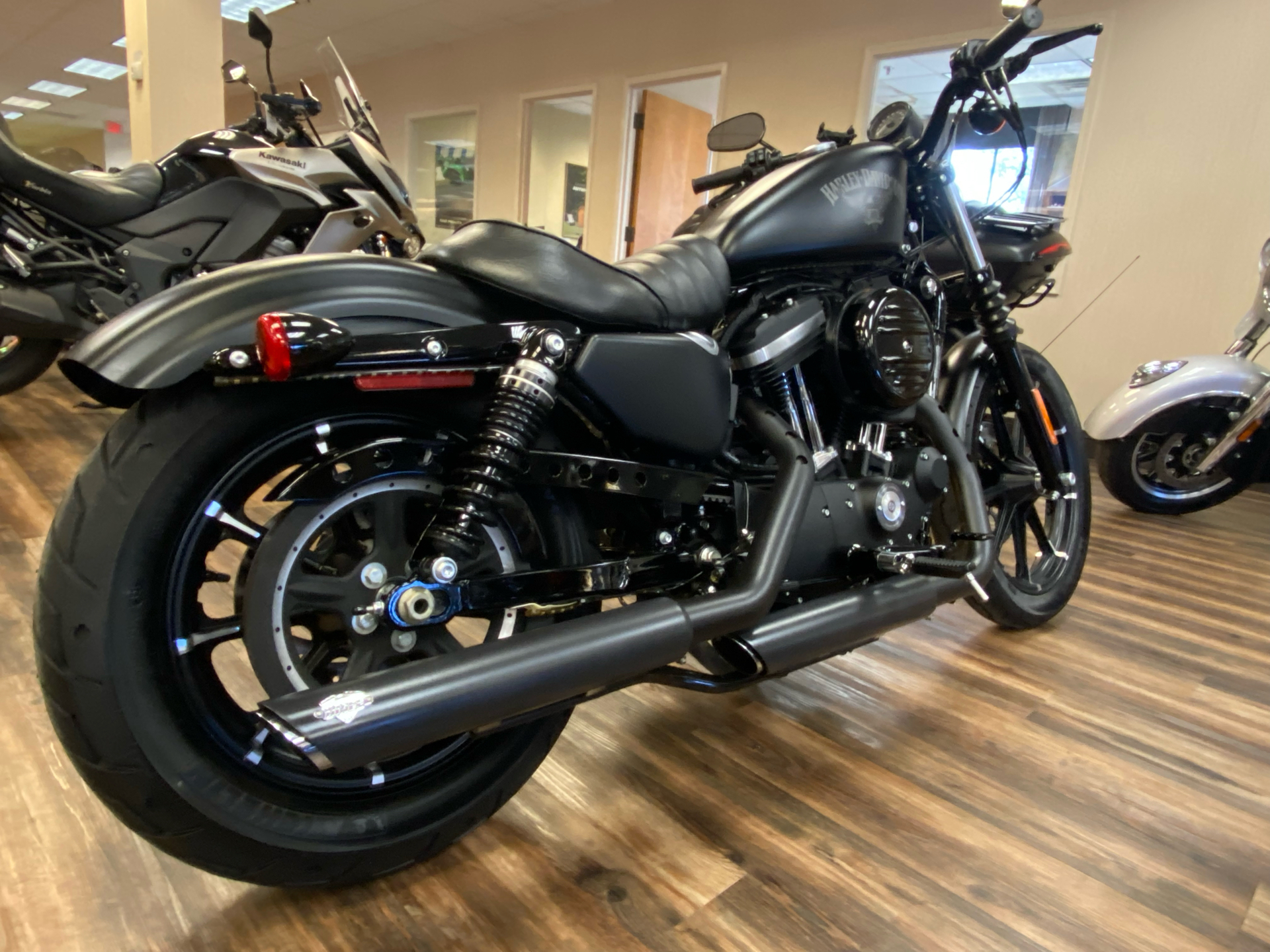2018 Harley-Davidson Iron 883™ in Statesville, North Carolina - Photo 4