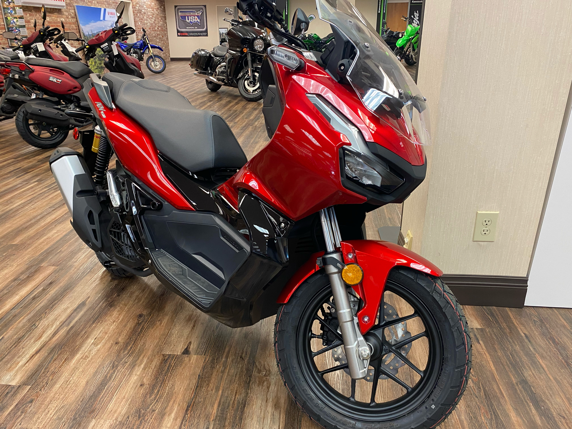 New 22 Honda Adv150 Scooters In Statesville Nc Stock Number N Greatwesternmotorcycles Com
