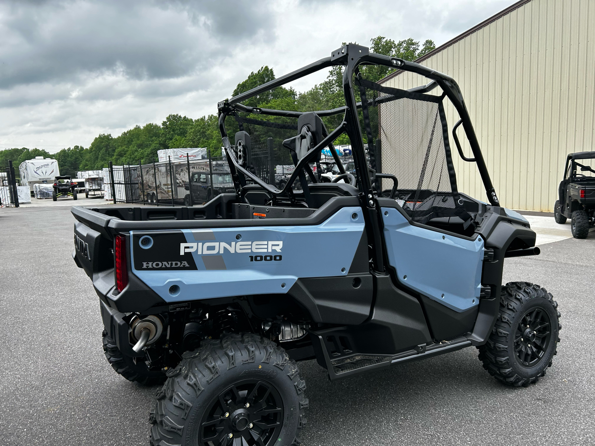 2024 Honda Pioneer 1000 Deluxe in Statesville, North Carolina - Photo 9