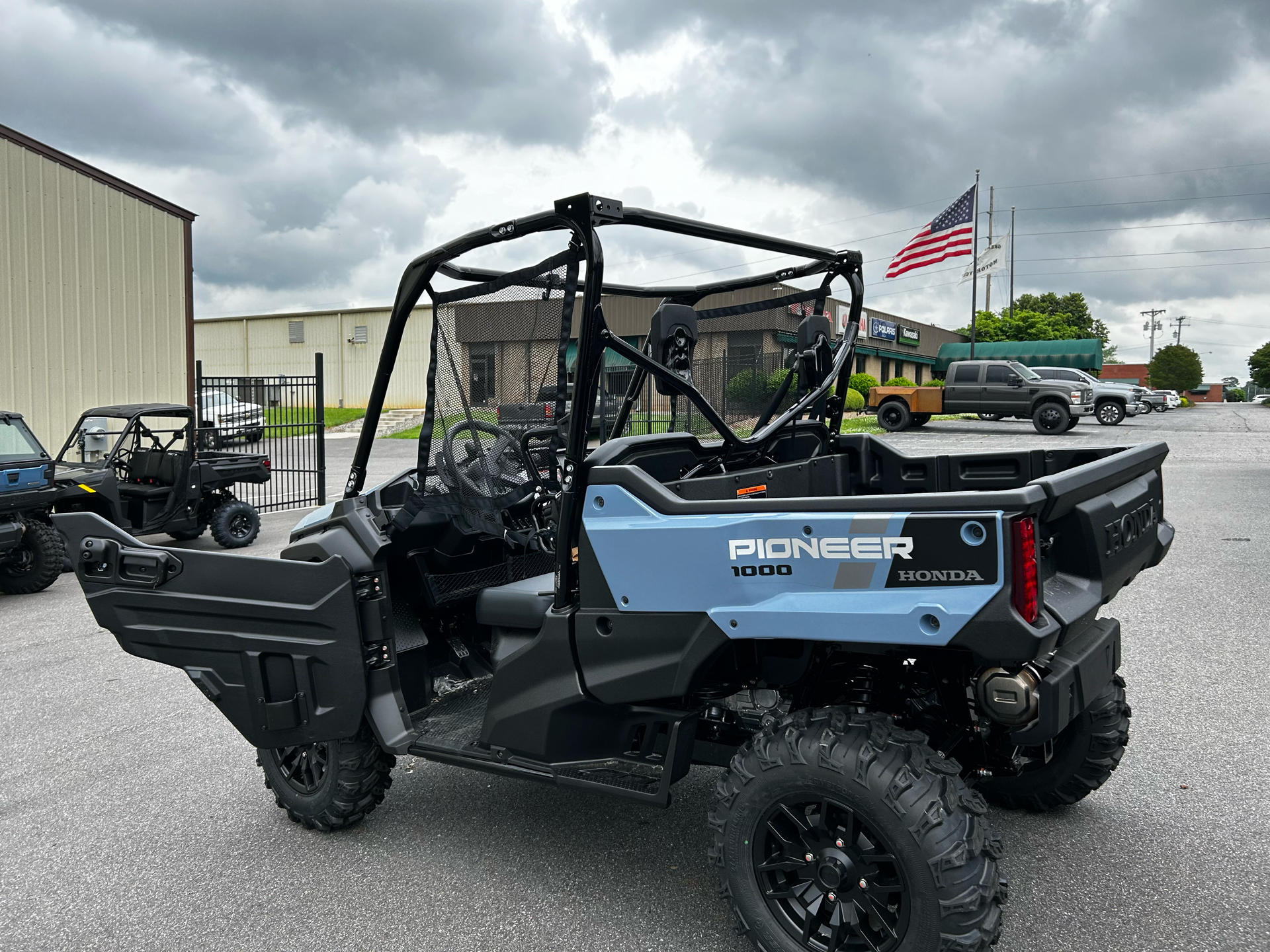 2024 Honda Pioneer 1000 Deluxe in Statesville, North Carolina - Photo 10