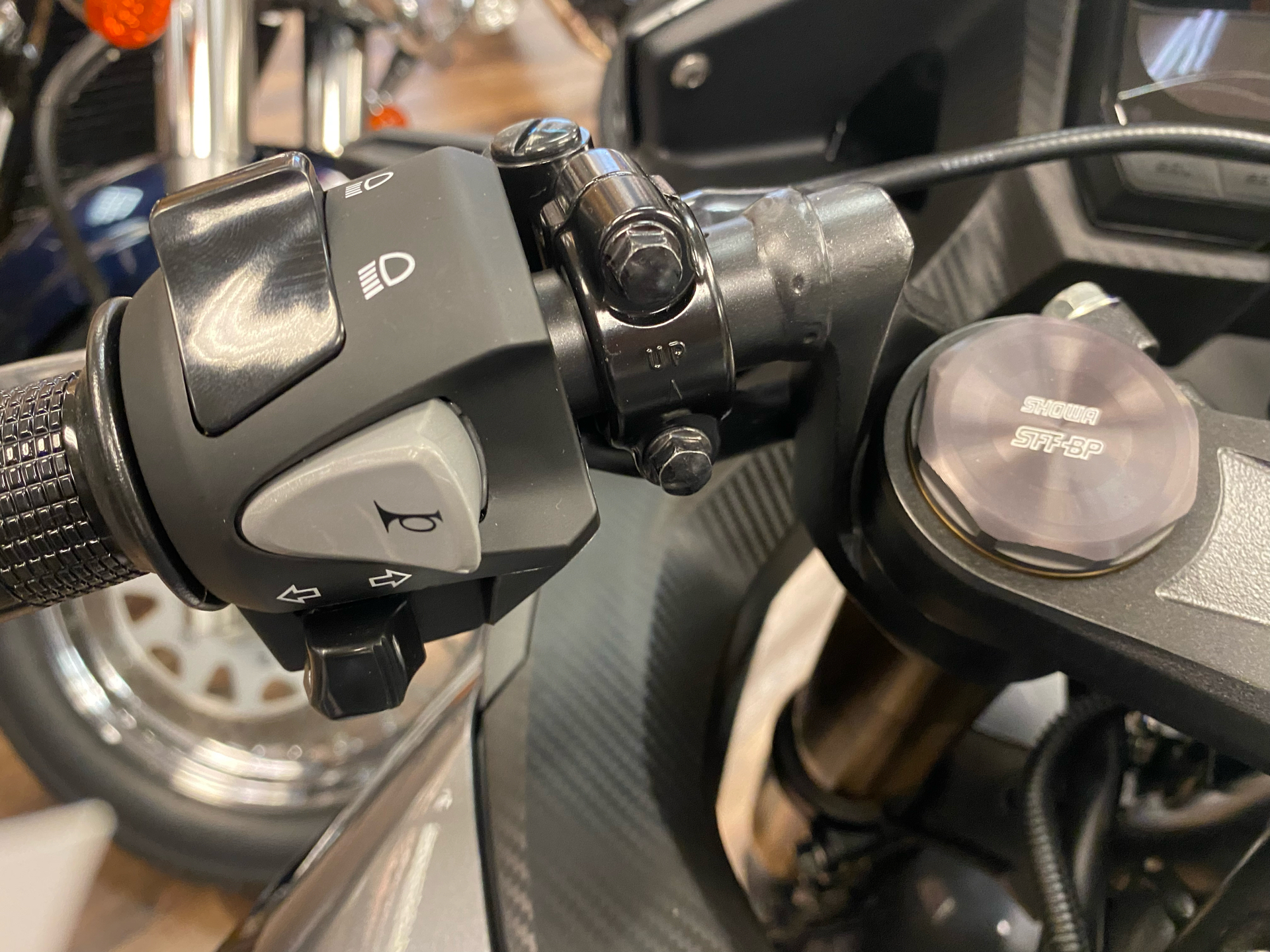 2022 Honda CBR500R ABS in Statesville, North Carolina - Photo 7
