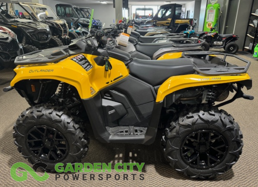 2024 Can-Am Outlander XT 700 in Garden City, Kansas - Photo 1