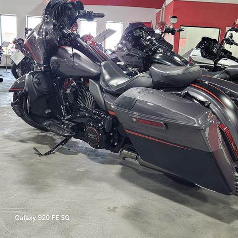2018 Harley-Davidson CVO™ Street Glide® in Elizabethtown, Kentucky - Photo 3