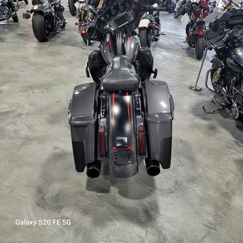 2018 Harley-Davidson CVO™ Street Glide® in Elizabethtown, Kentucky - Photo 4