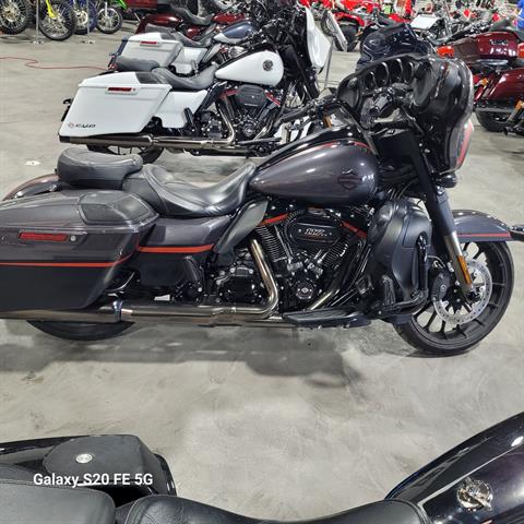 2018 Harley-Davidson CVO™ Street Glide® in Elizabethtown, Kentucky - Photo 7