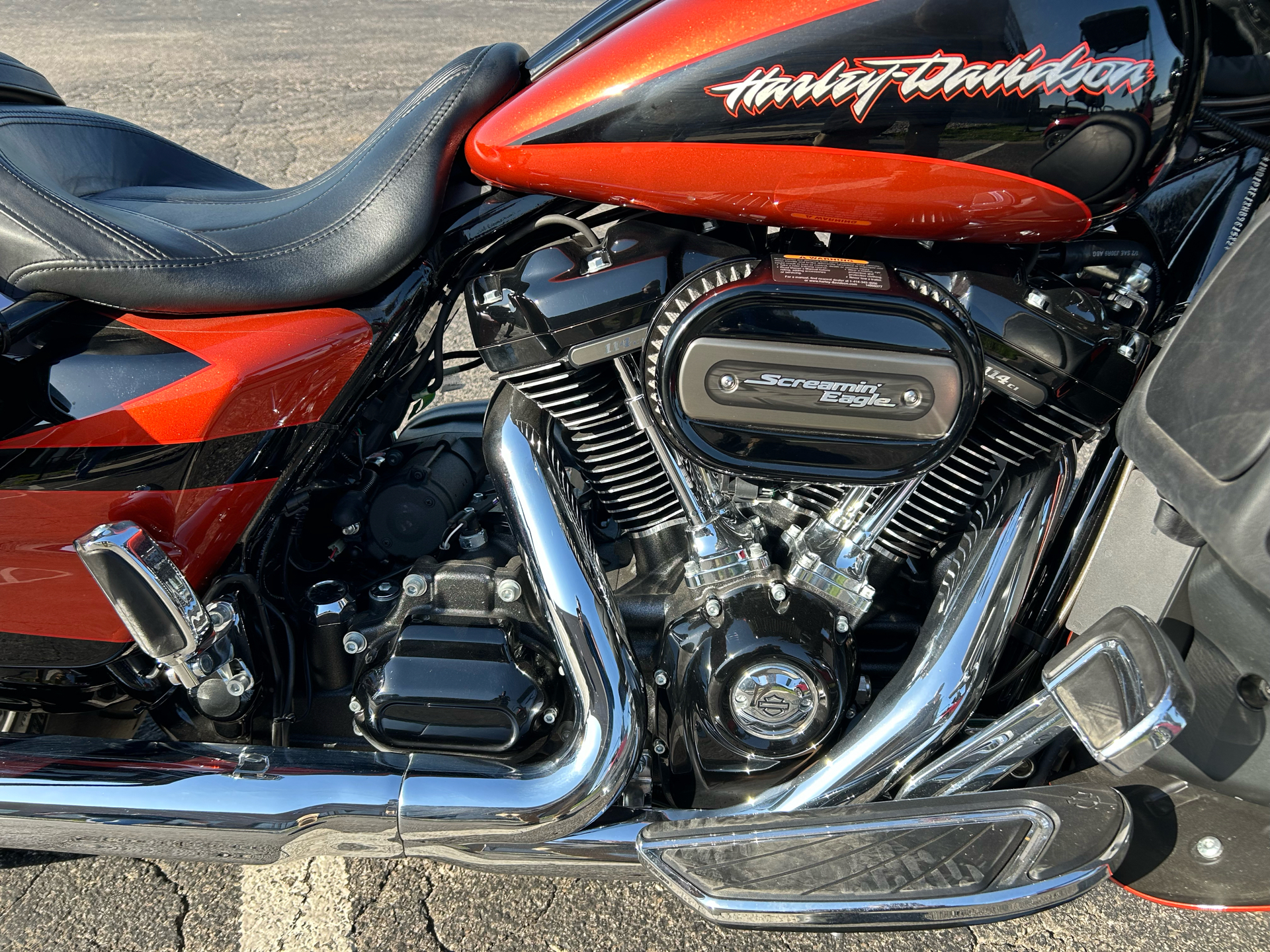 2017 Harley-Davidson CVO™ Street Glide® in Elizabethtown, Kentucky - Photo 2