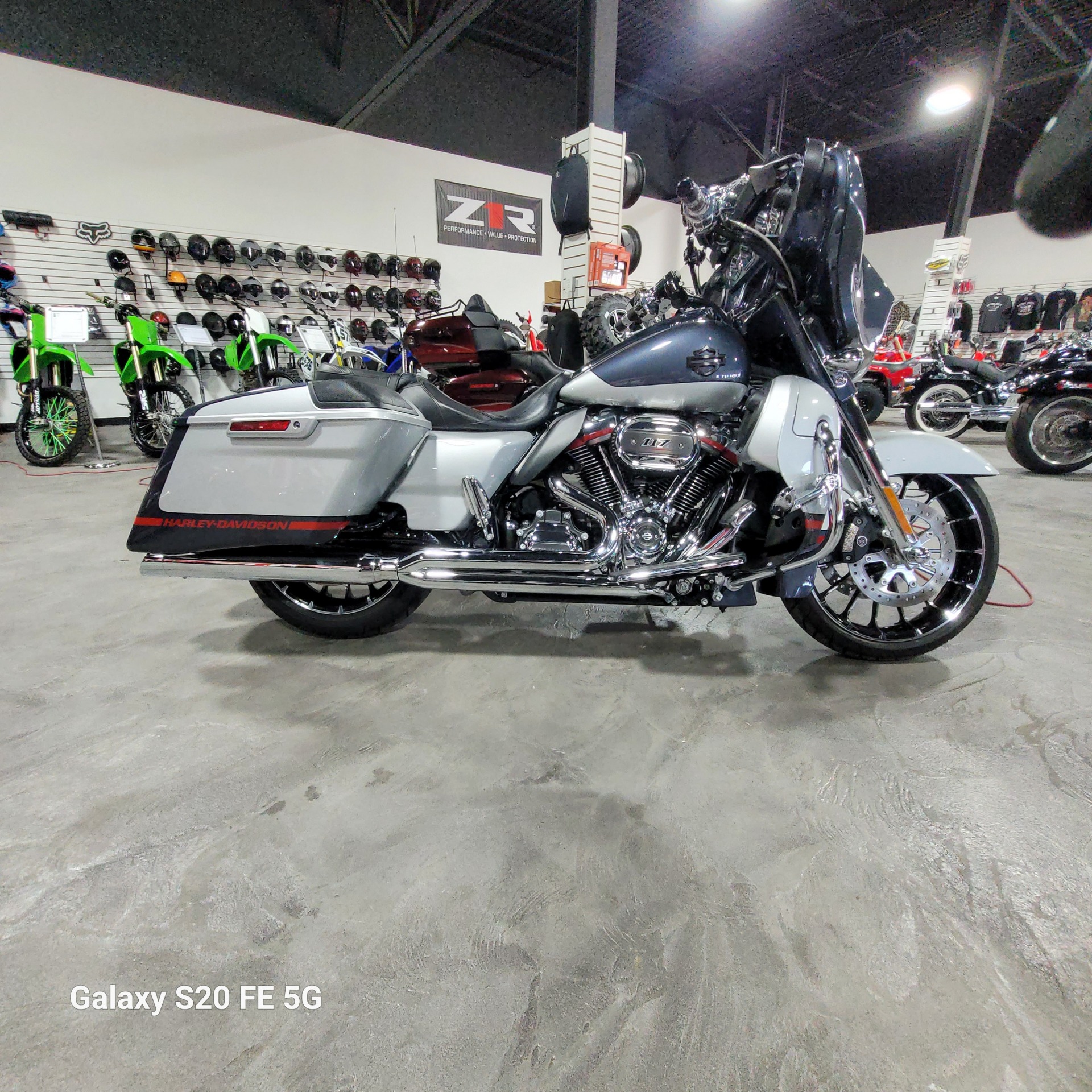 2019 Harley-Davidson CVO™ Street Glide® in Elizabethtown, Kentucky - Photo 2
