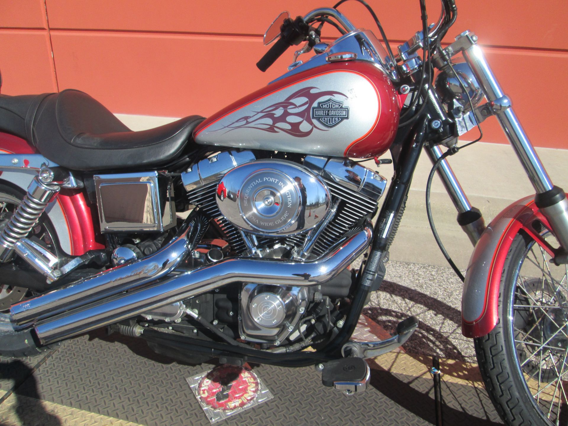 2005 Harley-Davidson FXDWG/FXDWGI Dyna Wide Glide® in Temple, Texas - Photo 6