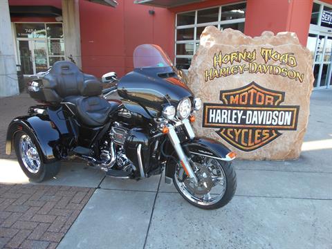 2015 Harley-Davidson Tri Glide® Ultra in Temple, Texas - Photo 1