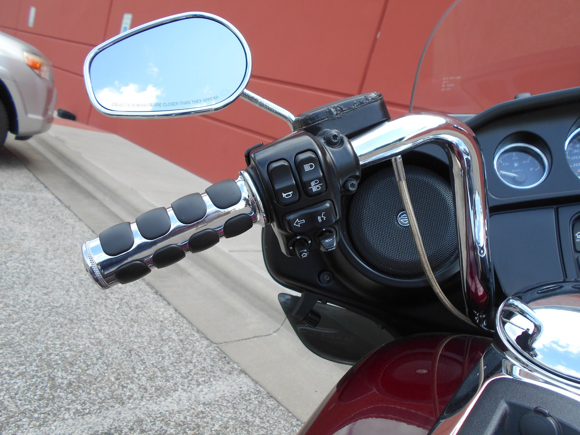 2015 Harley-Davidson Electra Glide® Ultra Classic® Low in Temple, Texas - Photo 9