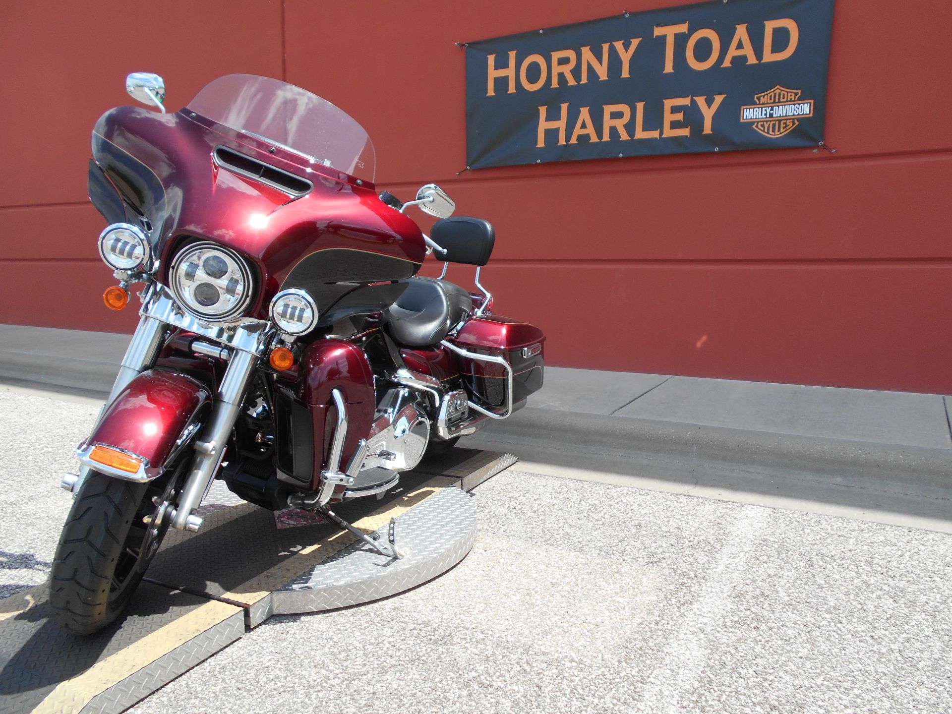 2015 Harley-Davidson Electra Glide® Ultra Classic® Low in Temple, Texas - Photo 19