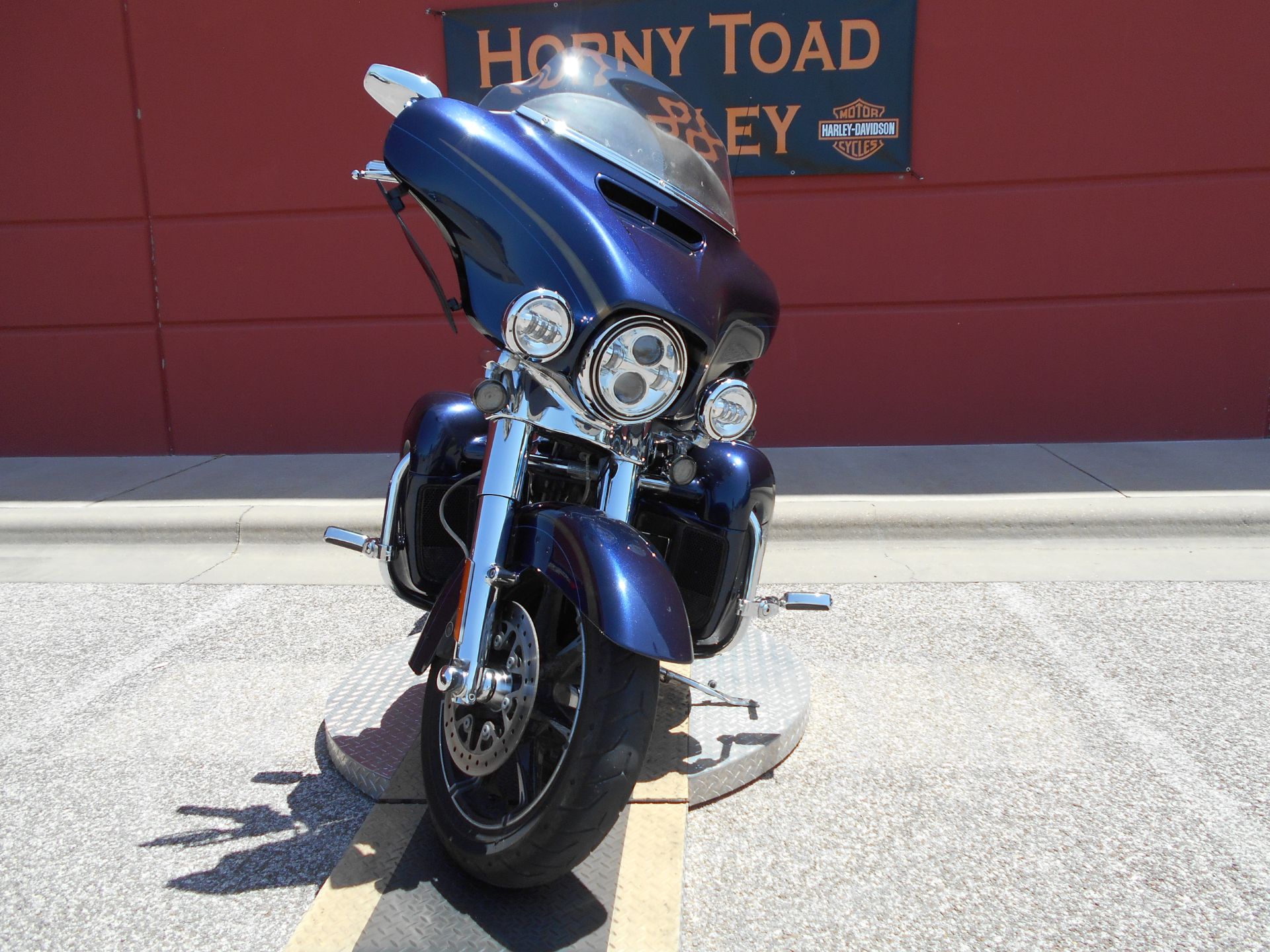 2018 Harley-Davidson 115th Anniversary CVO™ Limited in Temple, Texas - Photo 22