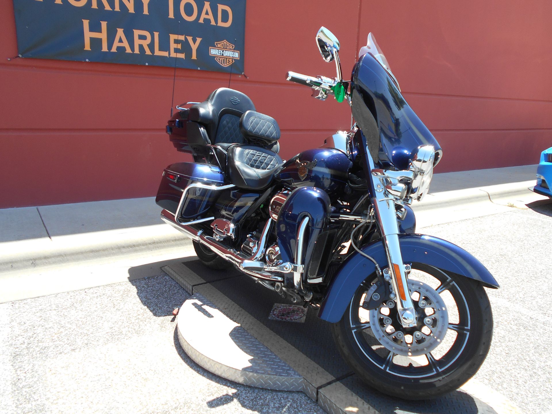 2018 Harley-Davidson 115th Anniversary CVO™ Limited in Temple, Texas - Photo 23