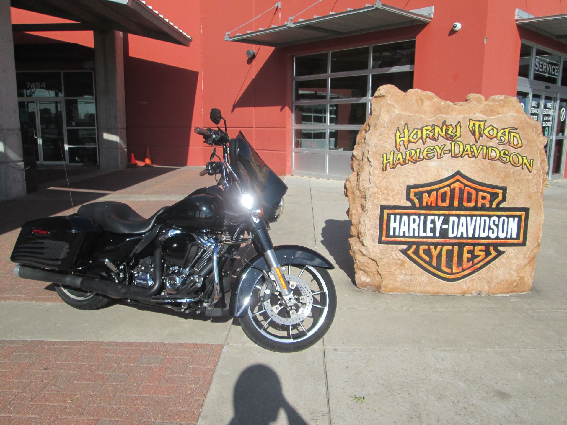 2021 Harley-Davidson Street Glide® in Temple, Texas - Photo 2