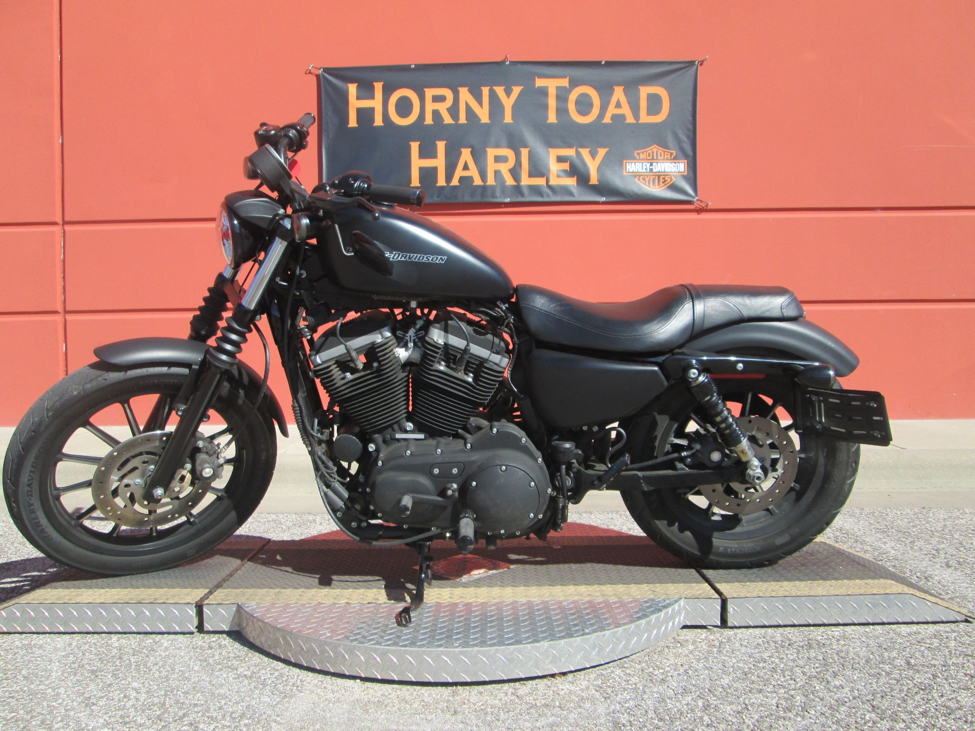 2011 Harley-Davidson Sportster® Iron 883™ in Temple, Texas - Photo 14