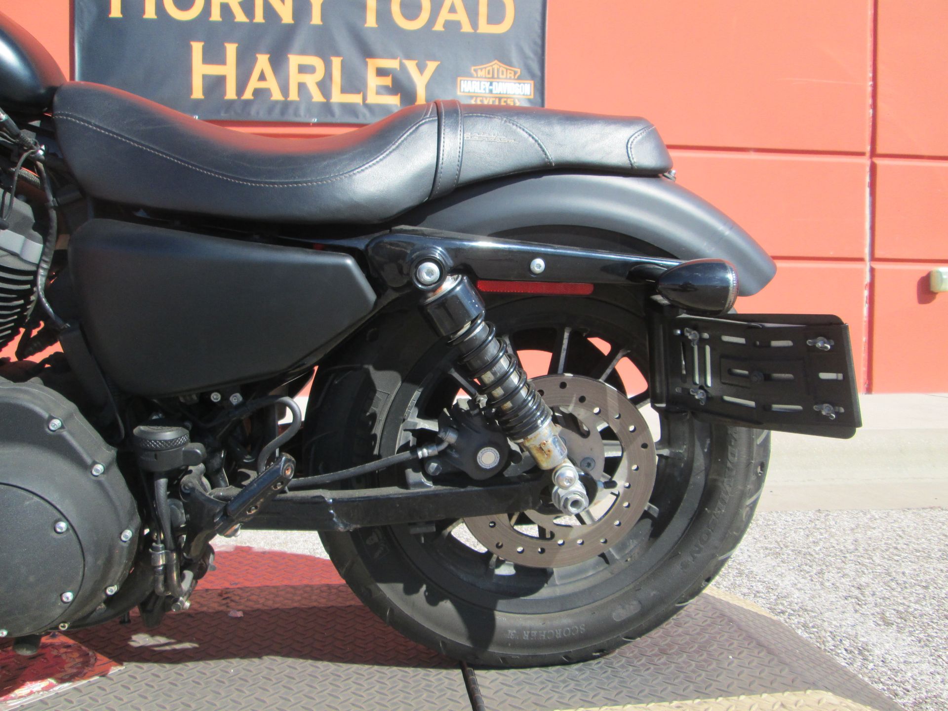 2011 Harley-Davidson Sportster® Iron 883™ in Temple, Texas - Photo 17