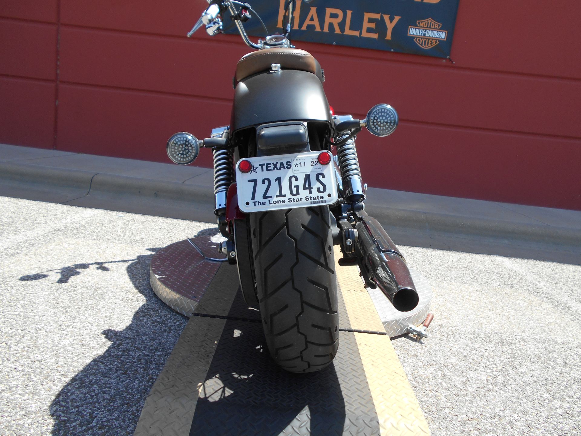 2015 Harley-Davidson Street Bob® in Temple, Texas - Photo 6