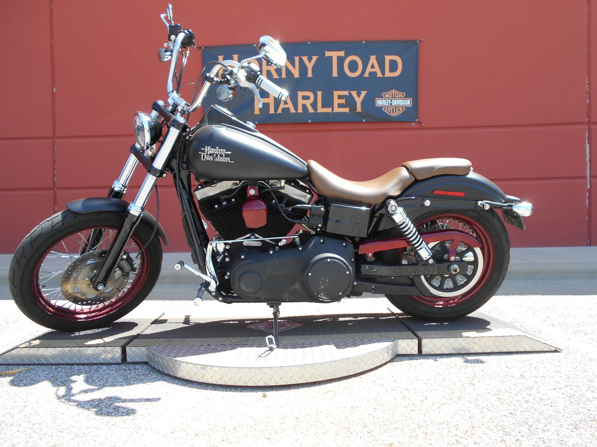 2015 Harley-Davidson Street Bob® in Temple, Texas - Photo 12