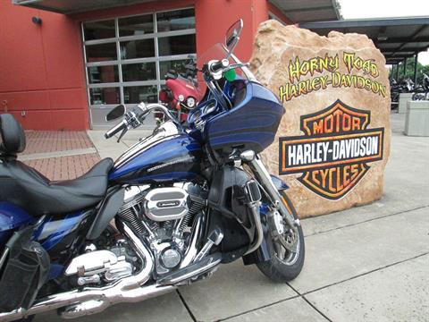 2015 Harley-Davidson CVO™ Road Glide® Ultra in Temple, Texas - Photo 2