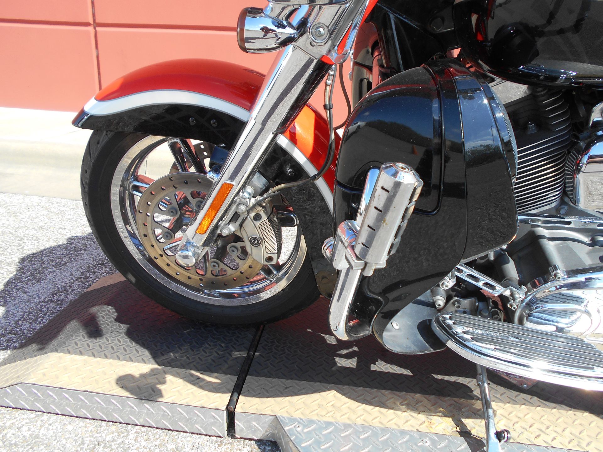 2012 Harley-Davidson CVO™ Ultra Classic® Electra Glide® in Temple, Texas - Photo 9