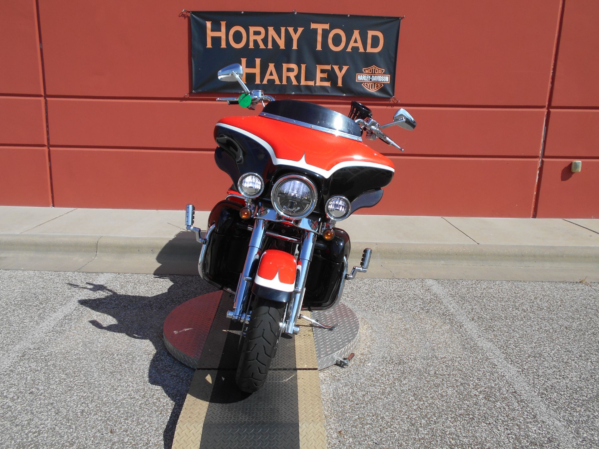 2012 Harley-Davidson CVO™ Ultra Classic® Electra Glide® in Temple, Texas - Photo 14