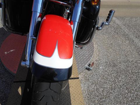 2012 Harley-Davidson CVO™ Ultra Classic® Electra Glide® in Temple, Texas - Photo 15