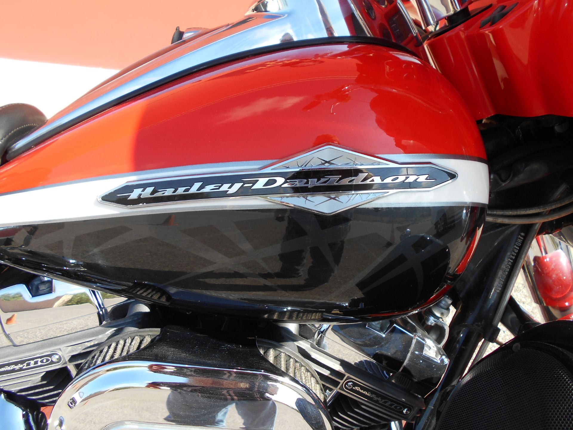 2012 Harley-Davidson CVO™ Ultra Classic® Electra Glide® in Temple, Texas - Photo 4