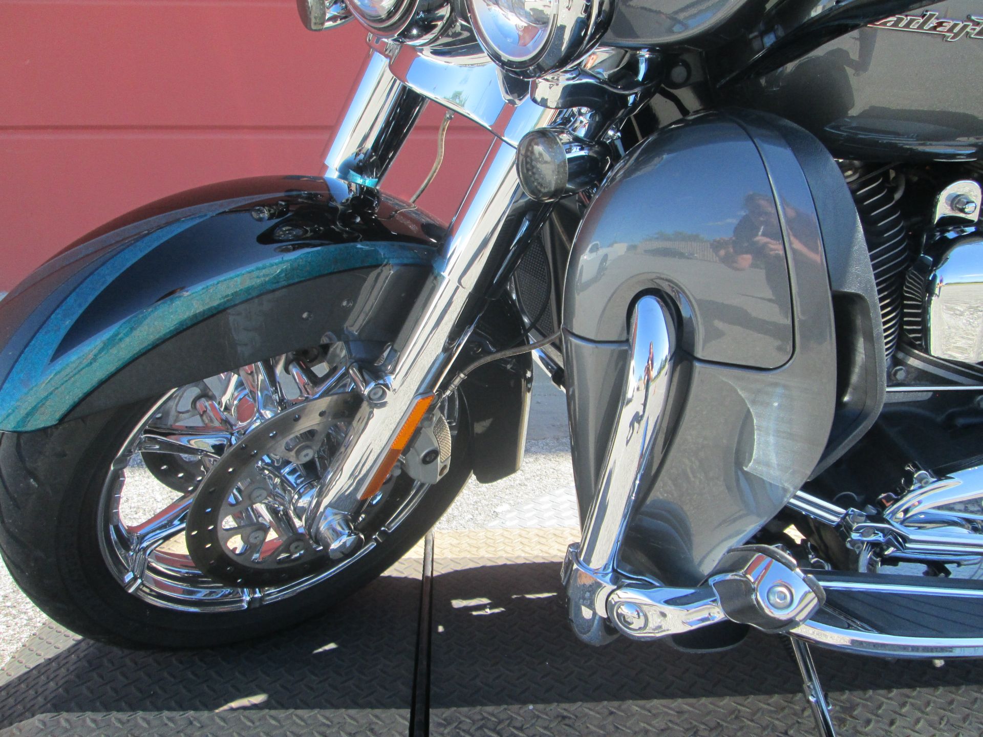 2015 Harley-Davidson CVO™ Limited in Temple, Texas - Photo 15