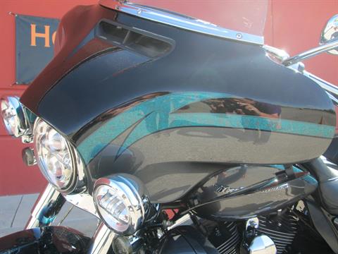 2015 Harley-Davidson CVO™ Limited in Temple, Texas - Photo 3