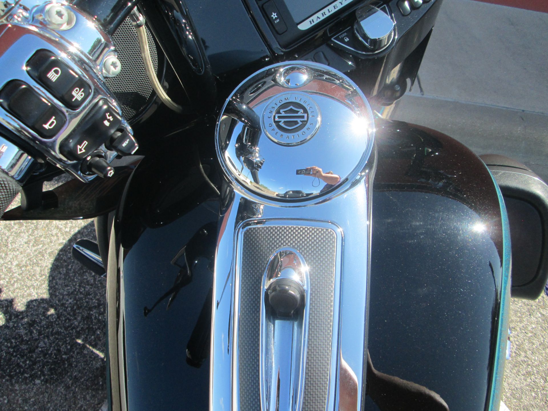 2015 Harley-Davidson CVO™ Limited in Temple, Texas - Photo 17