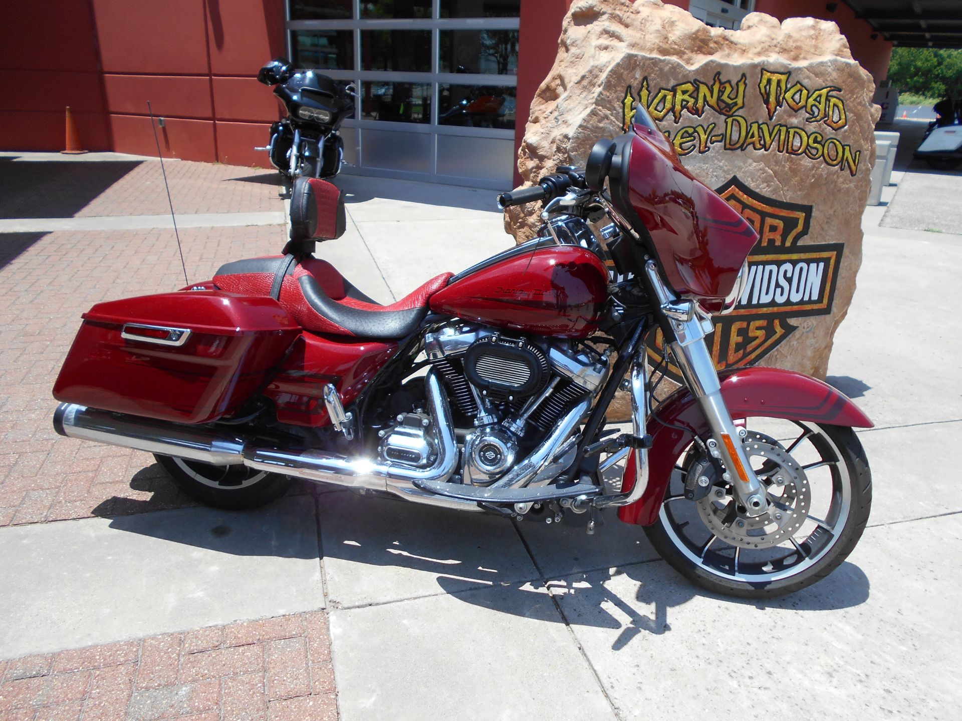 2020 Harley-Davidson Street Glide® in Temple, Texas - Photo 2