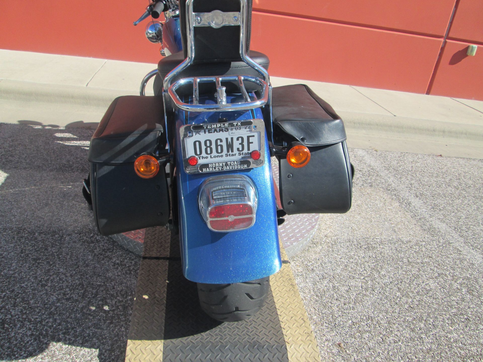 2014 Harley-Davidson Fat Boy® Lo in Temple, Texas - Photo 9