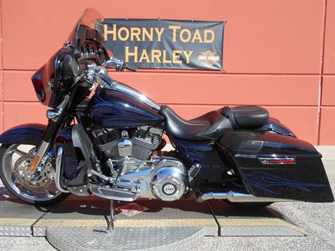 2016 Harley-Davidson CVO™ Street Glide® in Temple, Texas - Photo 9