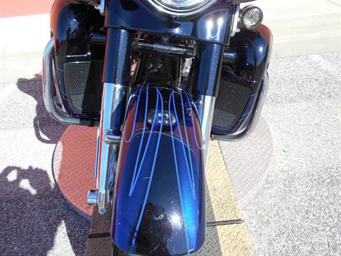 2016 Harley-Davidson CVO™ Street Glide® in Temple, Texas - Photo 20