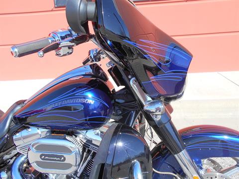 2016 Harley-Davidson CVO™ Street Glide® in Temple, Texas - Photo 4