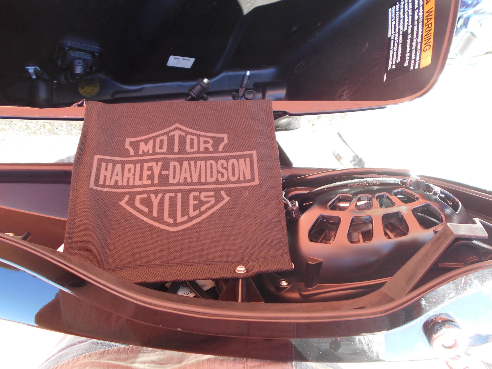 2016 Harley-Davidson CVO™ Street Glide® in Temple, Texas - Photo 8